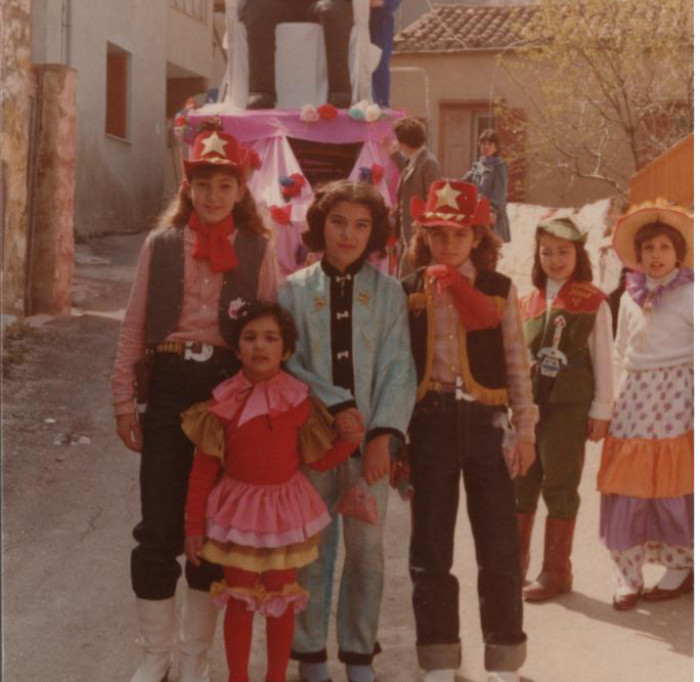 Μόστρα 1976 - 1984